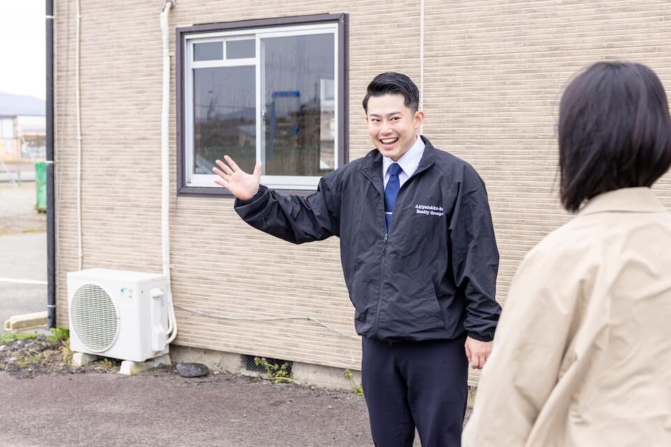 空き家について相談を受ける天渡代表